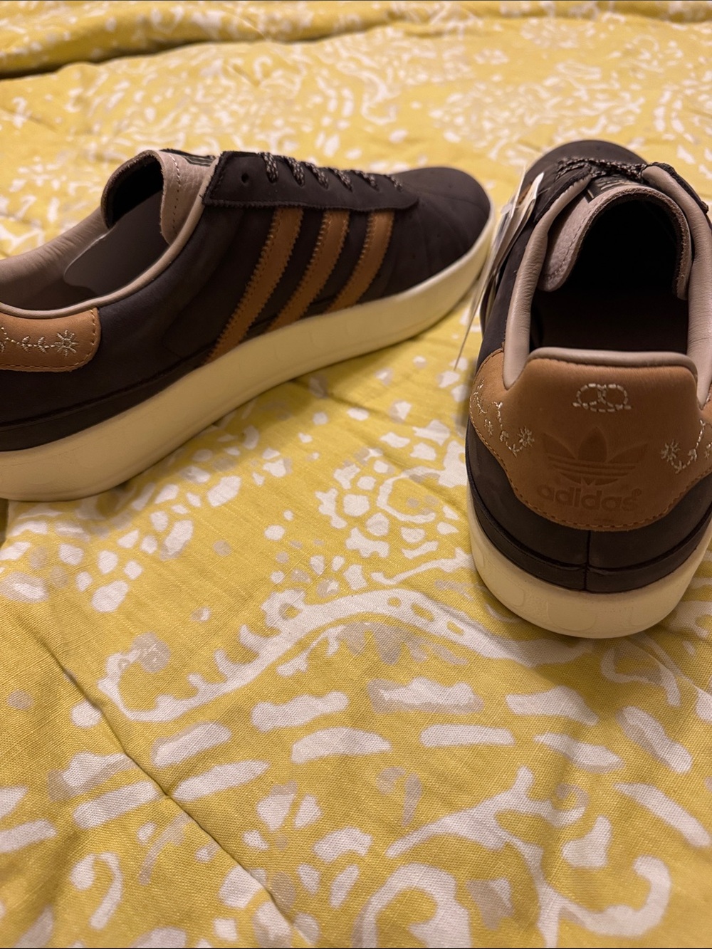adidas Men’s Brown Suede Sneakers with Tan Stripes - Picture 4 of 10